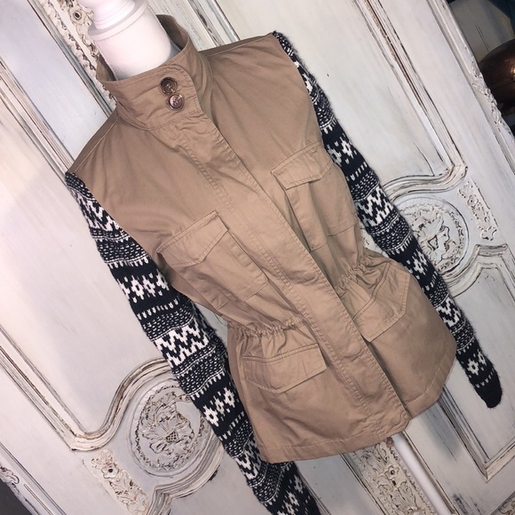 Love Tree Kaki and Sweater LongSleeve Safari Like Jacket Size Medium - Picture 4 of 12